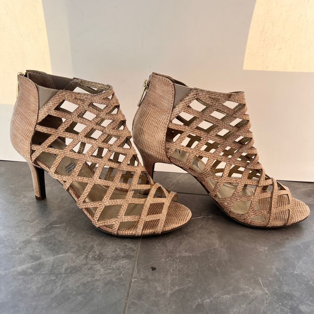 a.n.a Caroline Caged Heels Tan Women's Size 7.5W - NEW